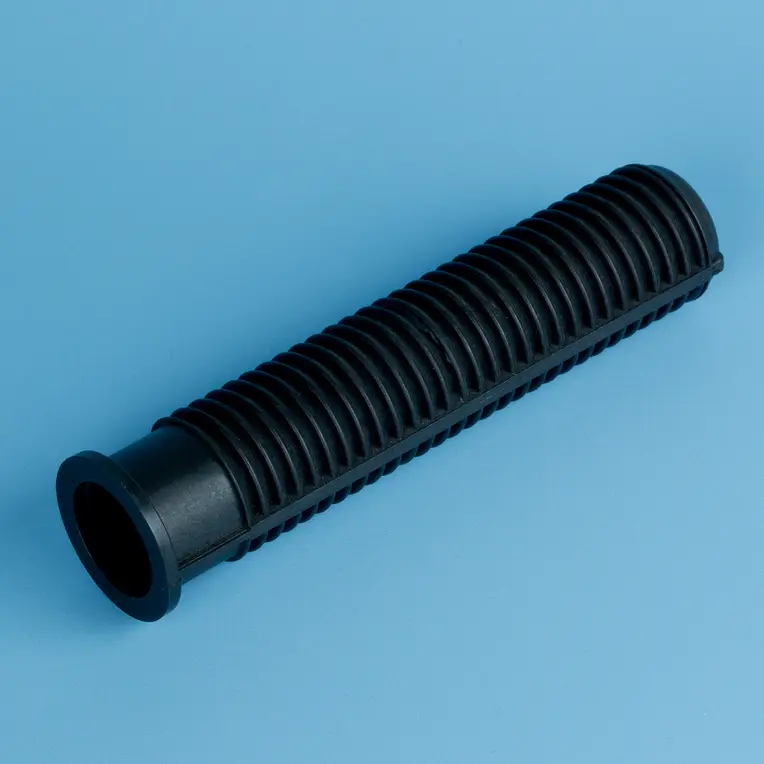 Anchor stud socket